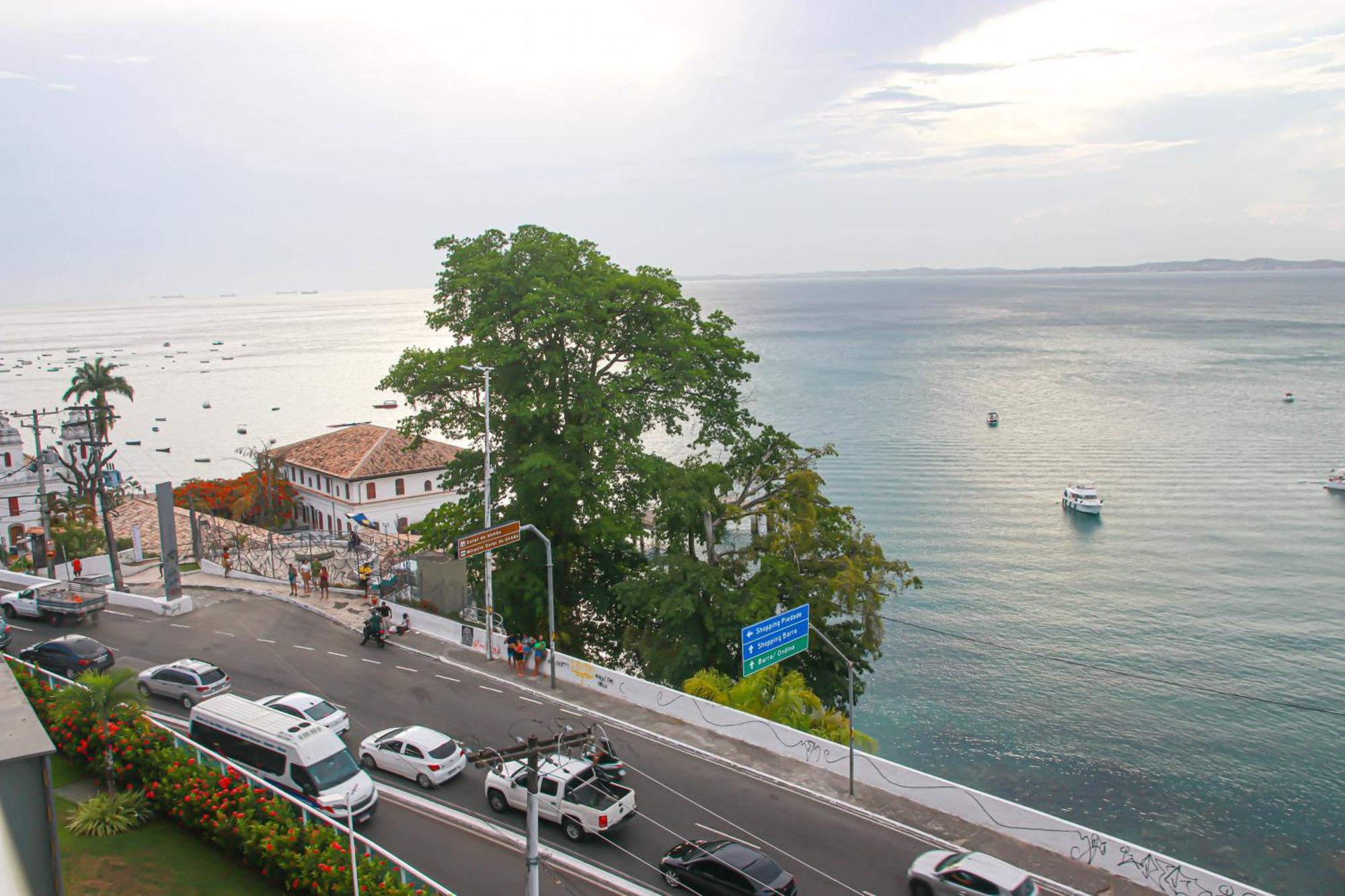 Апартаменты Cloc Marina Vista Mar P/ A Baia De Todos Os Santos Сальвадор Экстерьер фото
